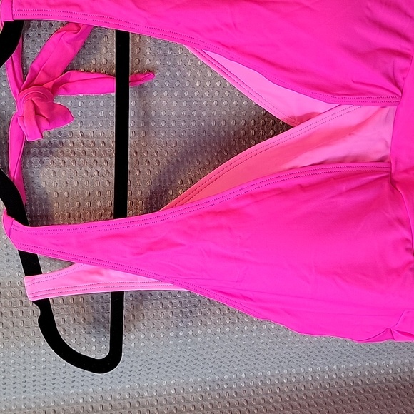 NWOT Blooming Jelly Halter Skirted One Piece Bathing Suit Size 3X - Picture 2 of 7